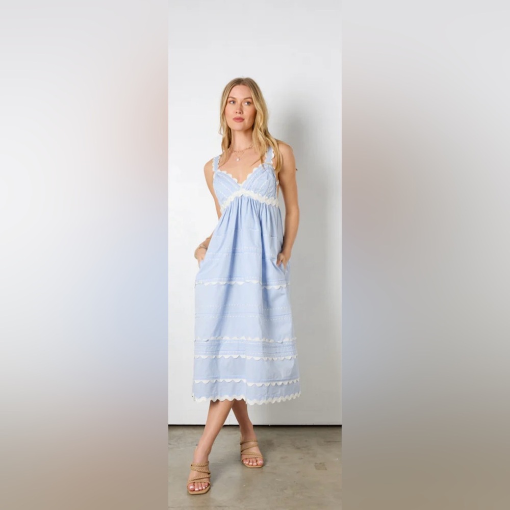 VESTIQUE Spring Days Ahead Dress SIZE: SMALL